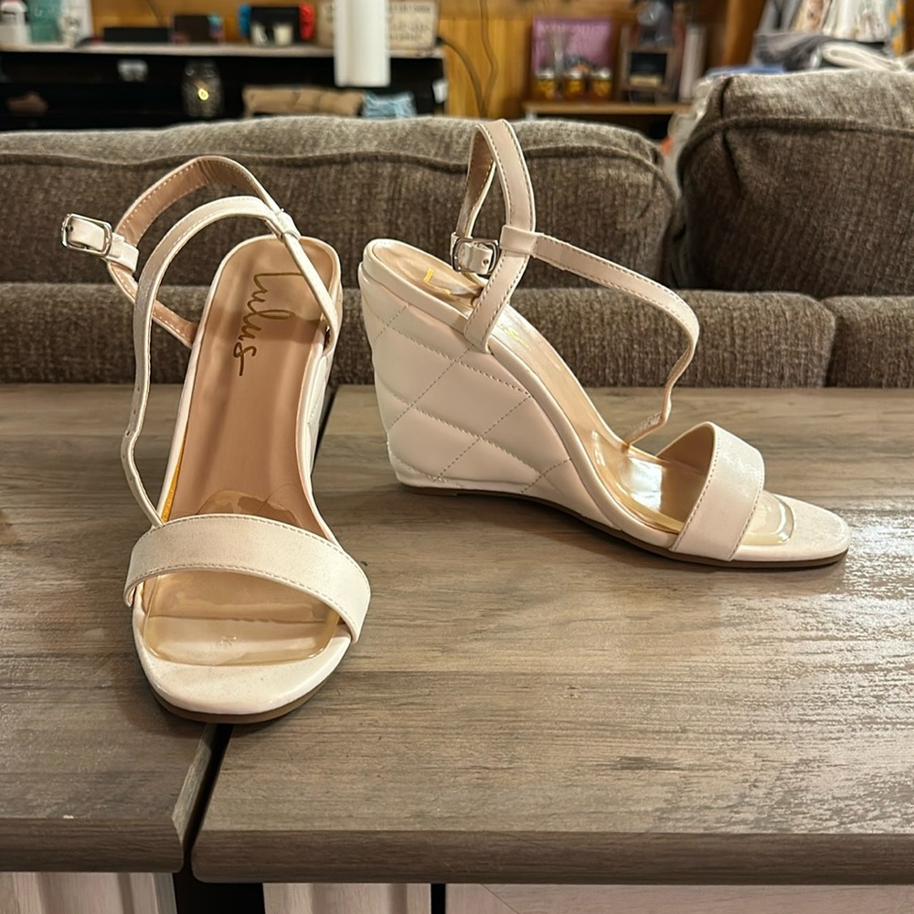 White Wedge